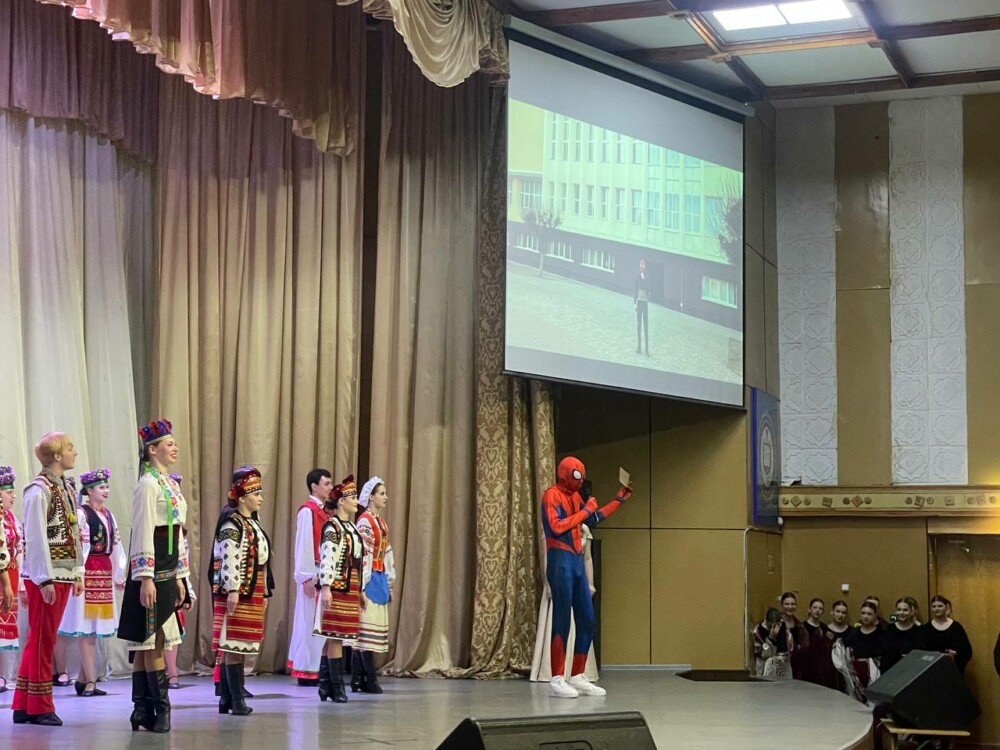 photo_5375241456475832228_y