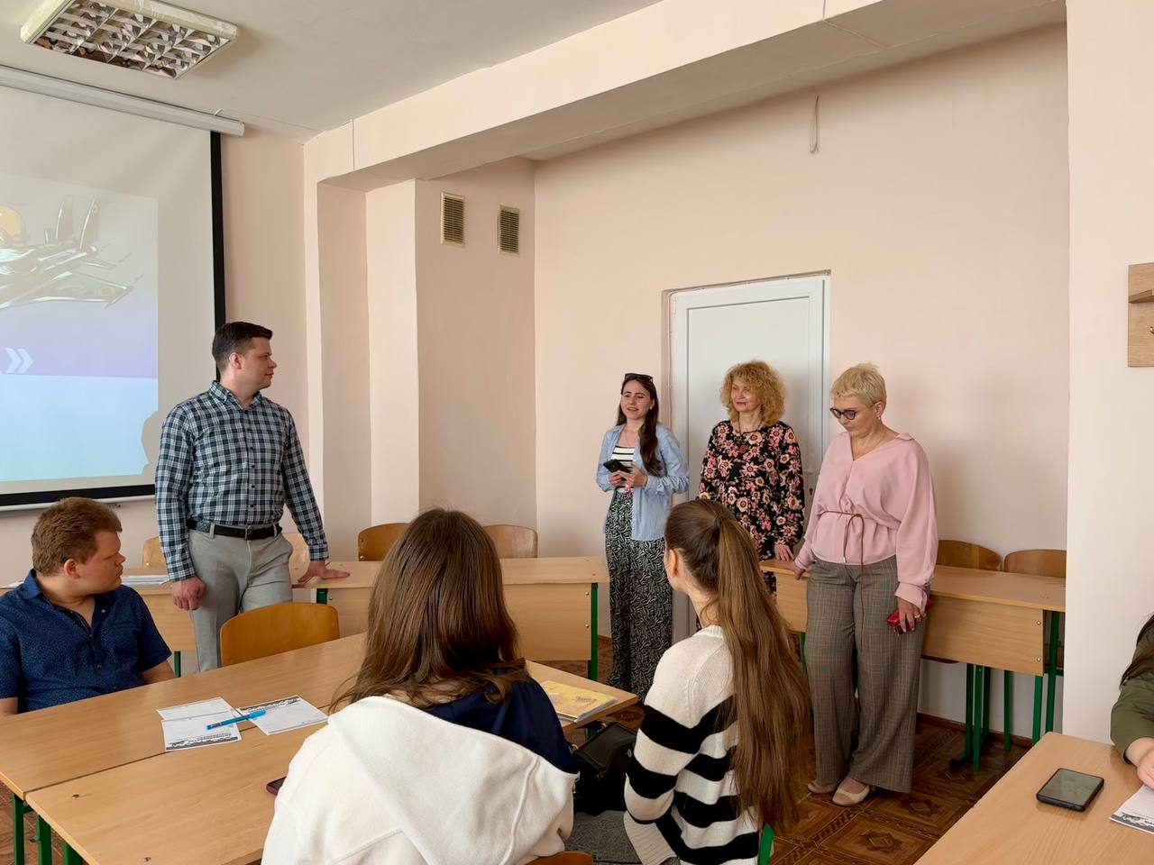 IMAGE 2025-05-01 02:27:48